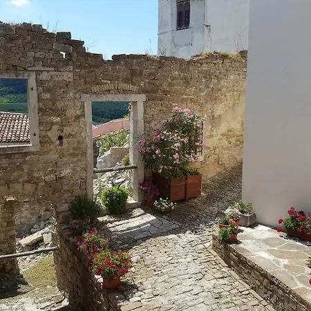 Casa Susanna Nyaraló Kaštelir